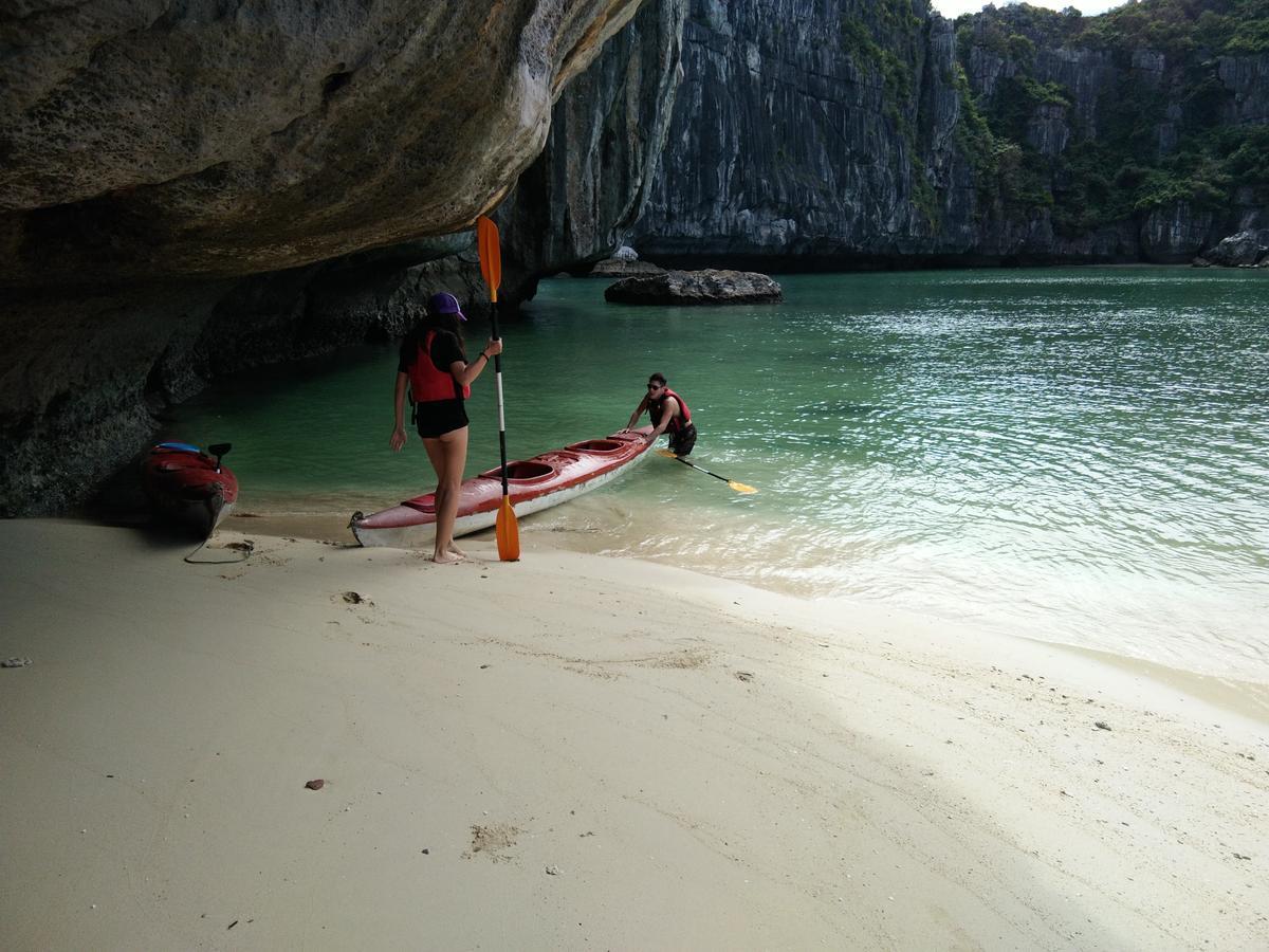 Anh Thuan Hotel 1 Cat Ba Island Eksteriør bilde