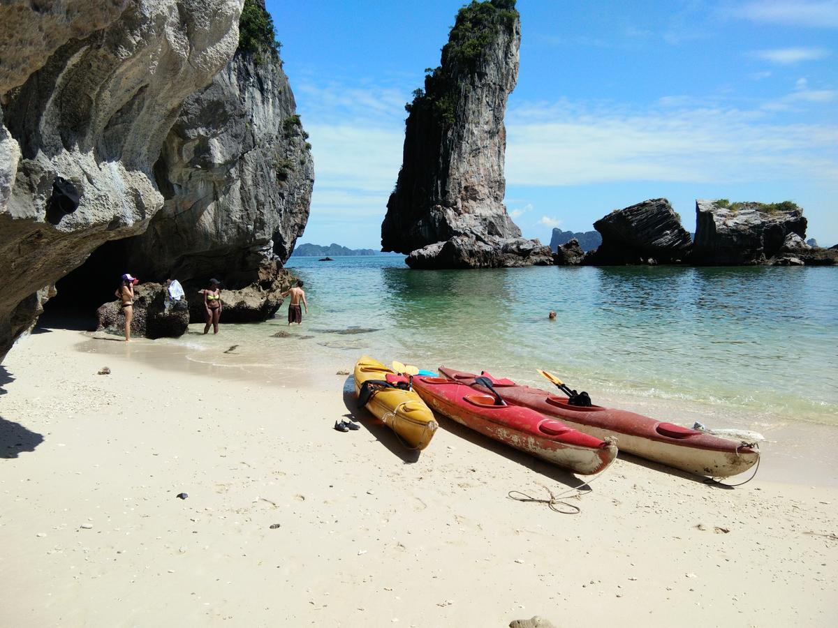 Anh Thuan Hotel 1 Cat Ba Island Eksteriør bilde