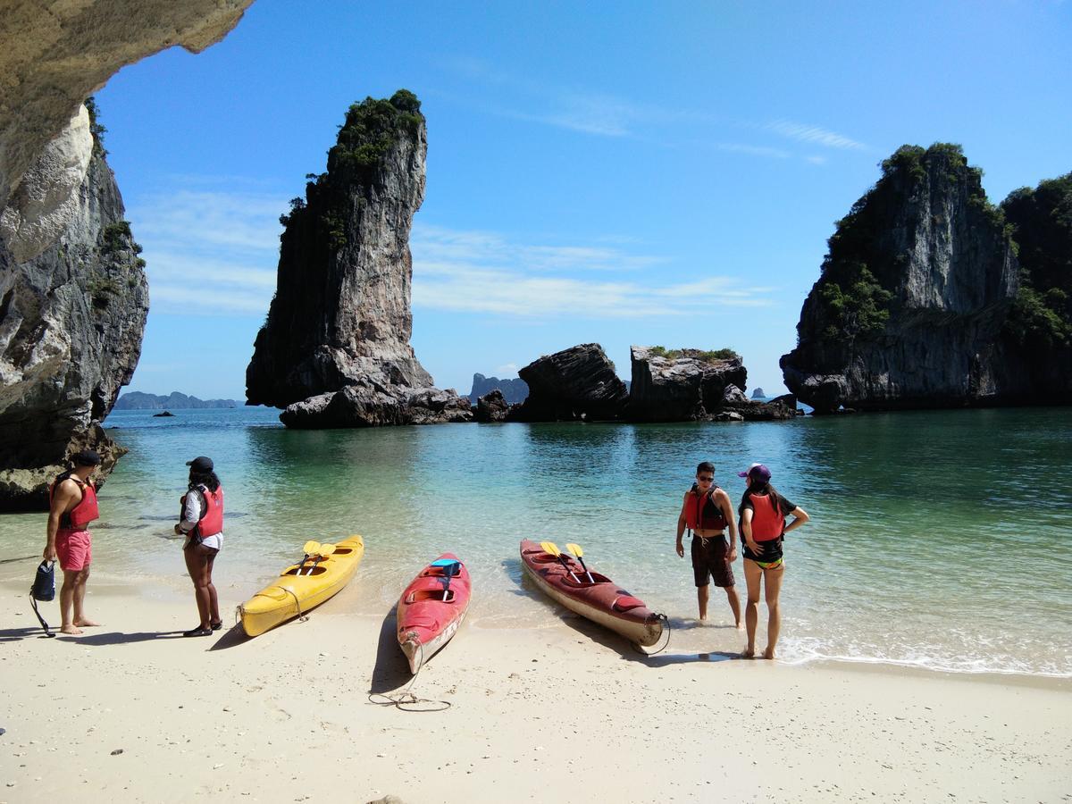 Anh Thuan Hotel 1 Cat Ba Island Eksteriør bilde